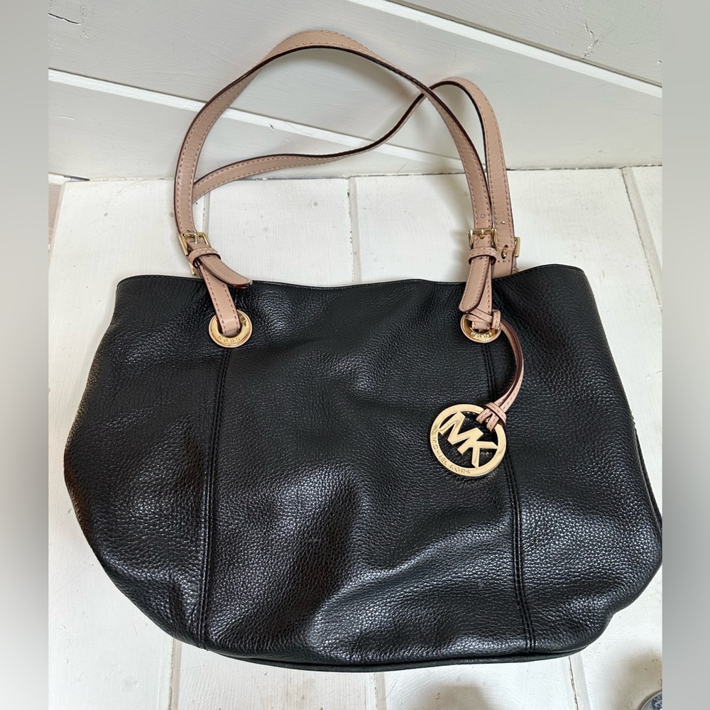 Michael Kors Leather Shoulder Bag